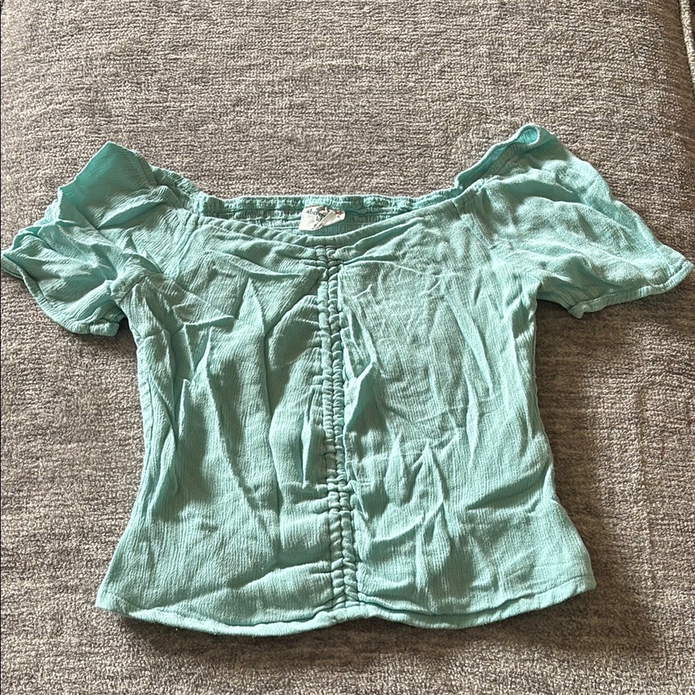 Super cute light blue Abercrombie kids Top 🌼bundle and save!!